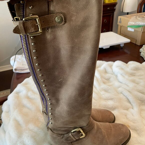 boots - Picture 5 of 7